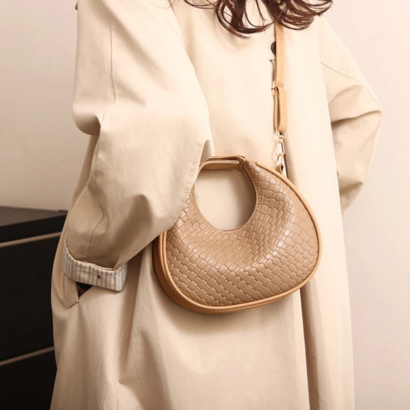 Trendy Women Crossbody Bag Retro Half Moon Hobo Bag - Casual and Versatile Shoulder Bag