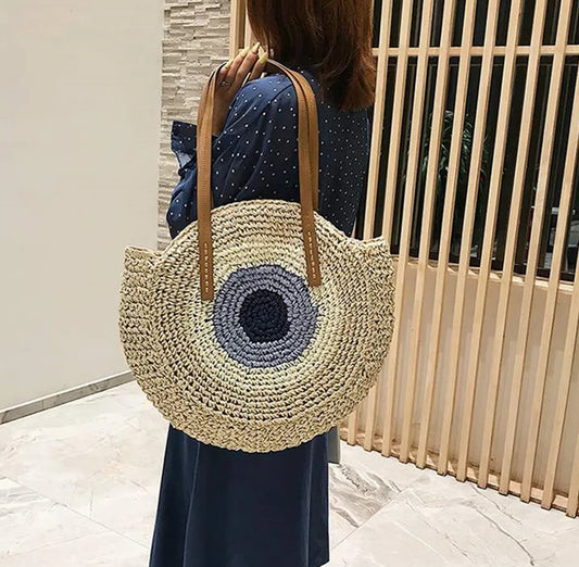 Summer Sojourn: Large Capacity Round Zipper Fashionable Straw Woven Bag for Women